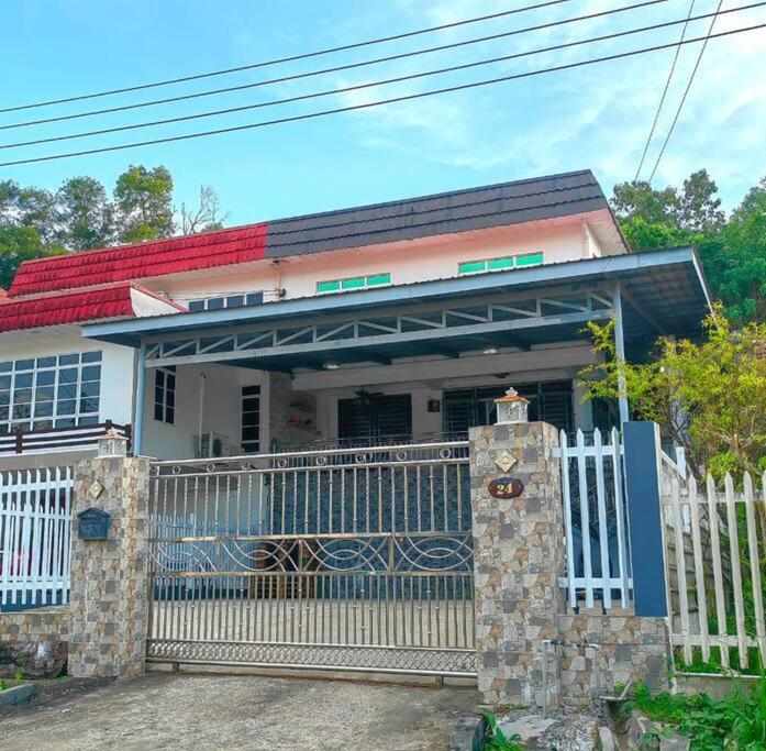 Aaronl Homestay Kota Kinabalu Exterior photo